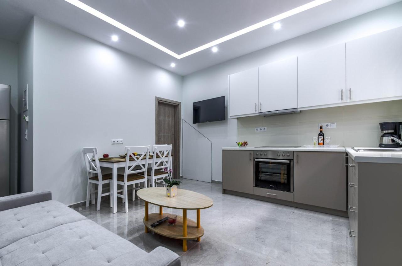 Renovated 2Bd House Close To Pireus Port Exterior photo