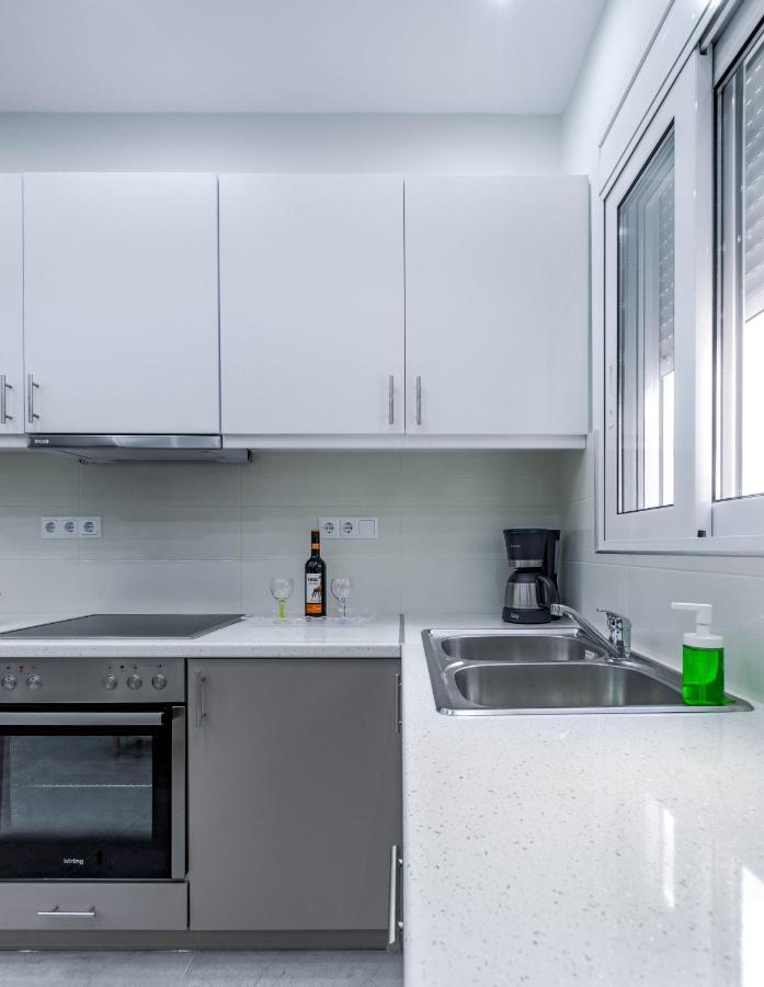 Renovated 2Bd House Close To Pireus Port Exterior photo