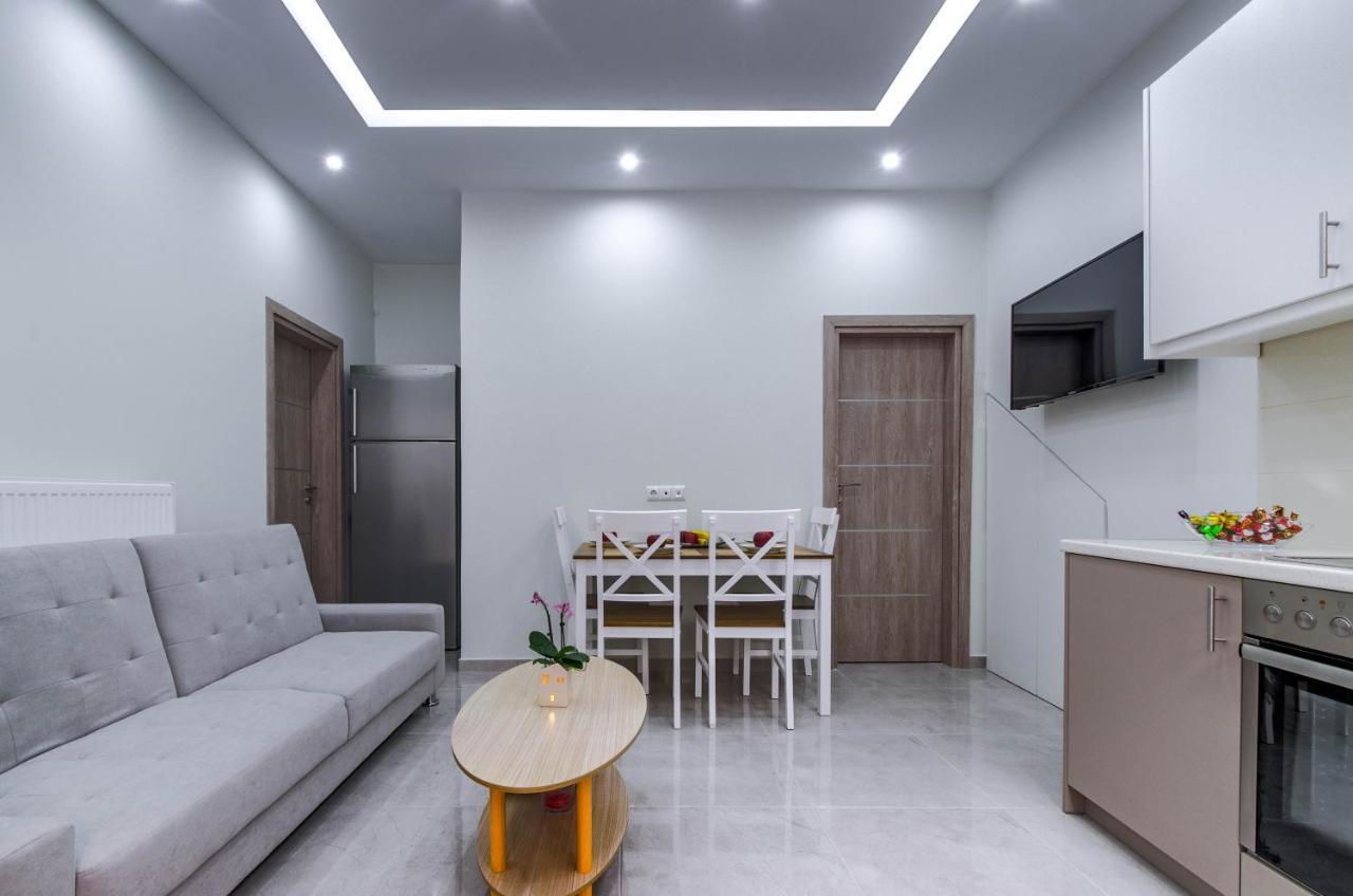 Renovated 2Bd House Close To Pireus Port Exterior photo